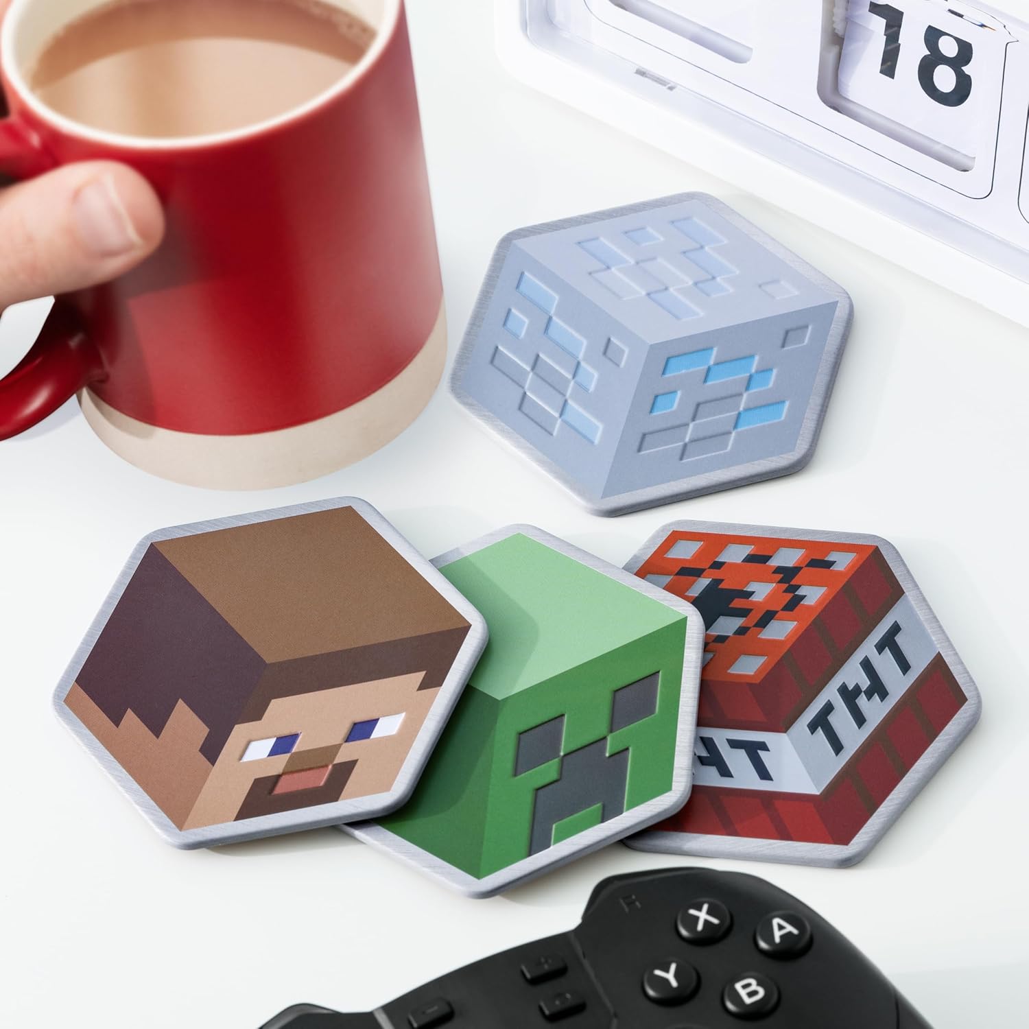 Set de 4 sous-verres Minecraft en métal à dos en liège avec Steve, Creeper, minerai de diamant et bloc TNT – Image 2